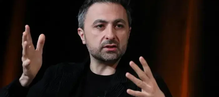 Microsoft Taps DeepMind Co-Founder as New AI Chief